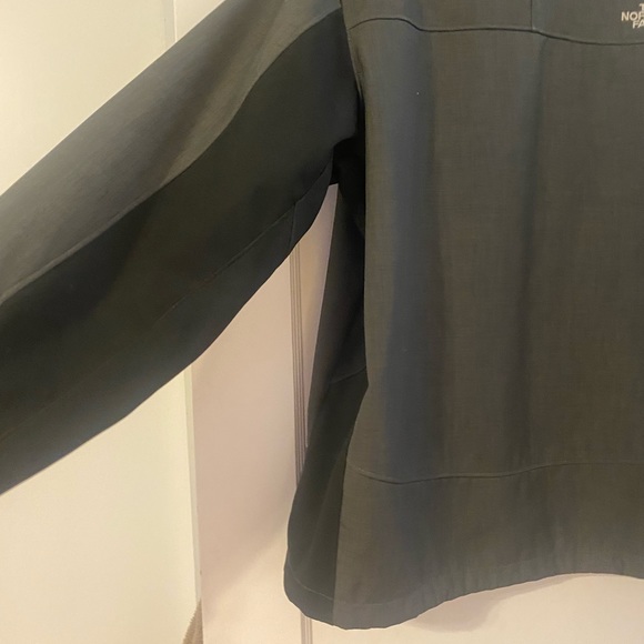 The North Face, Mens Grey&Black Soft Shell with faux fur/fleece lining, Large - Picture 7 of 10